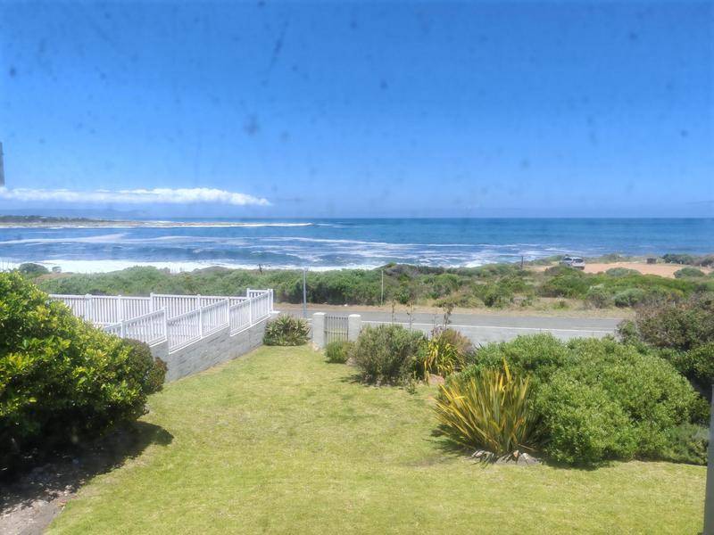 4 Bedroom Property for Sale in Sandbaai Western Cape